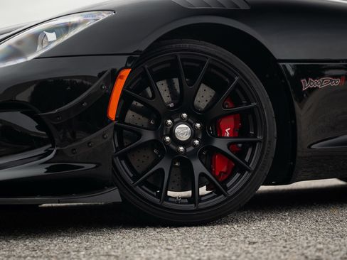 Used 2017 Dodge Viper GTC w/ ACR Package RWD image 17