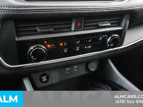 Used 2024 Nissan Rogue S AWD/4WD image 33