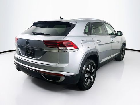 Used 2023 Volkswagen Atlas Cross Sport SE image 9