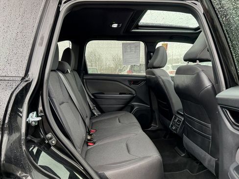 Used 2025 Subaru Forester Premium image 11