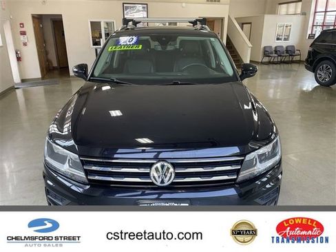Used 2020 Volkswagen Tiguan SE AWD/4WD image 1