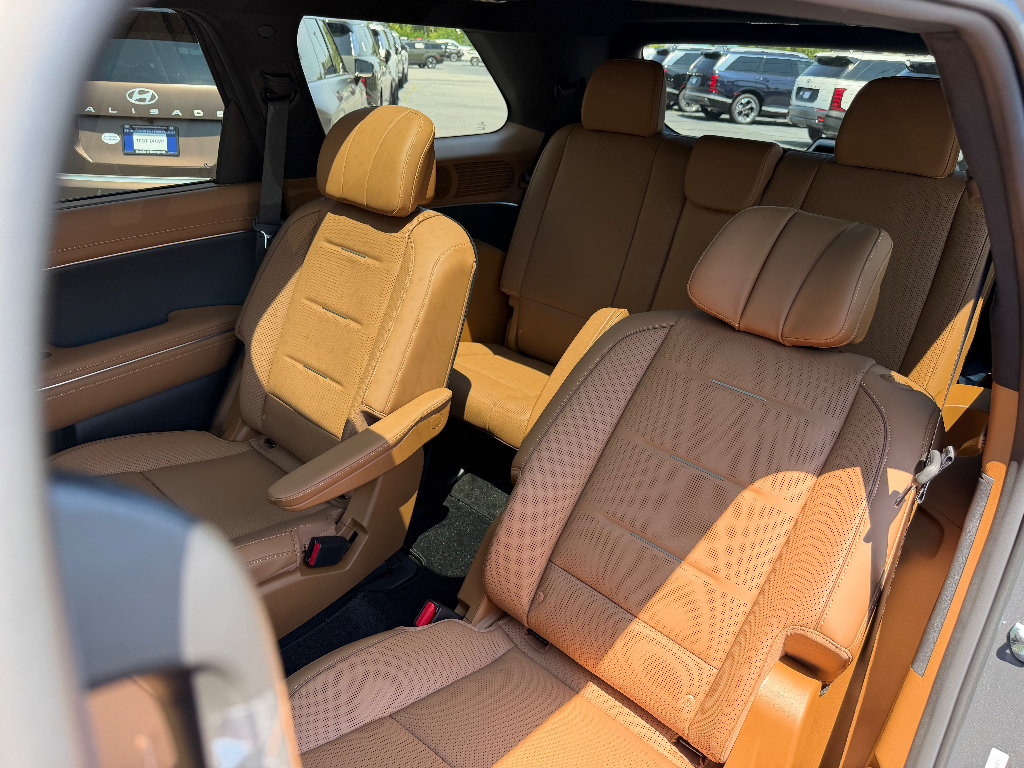 New 2027 Hyundai Palisade Calligraphy FWD image 34