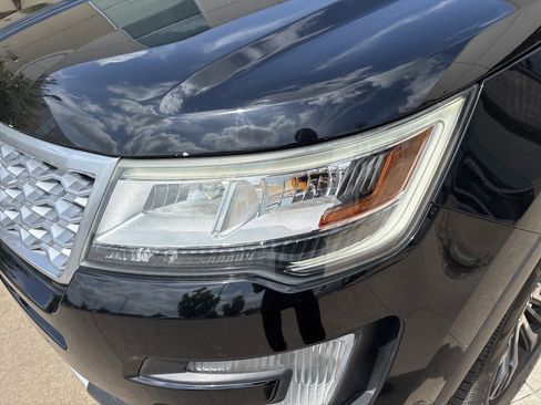 Used 2017 Ford Explorer Platinum image 6