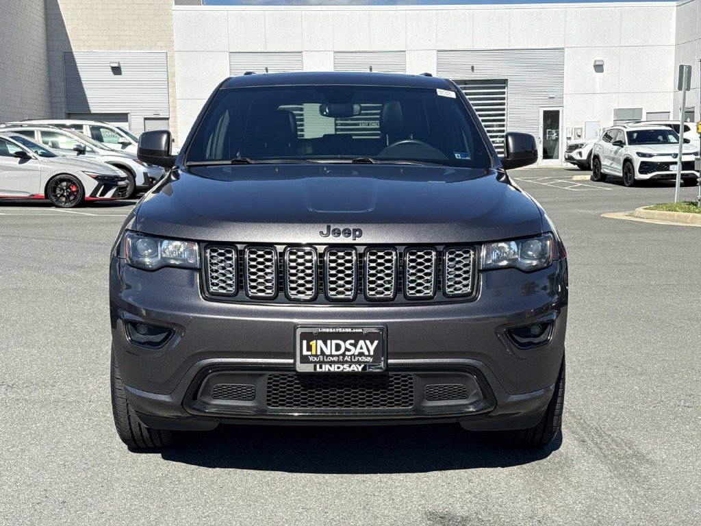 Used 2019 Jeep Grand Cherokee Altitude AWD/4WD image 7