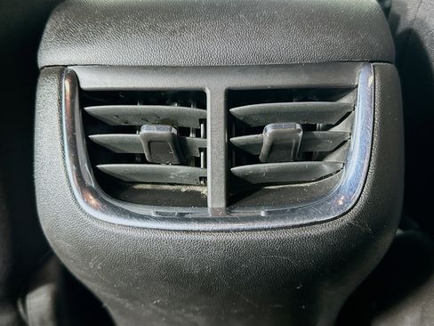 Used 2023 Chevrolet Malibu LT image 25