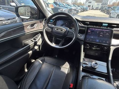 Used 2022 Jeep Grand Cherokee L Limited AWD/4WD image 22