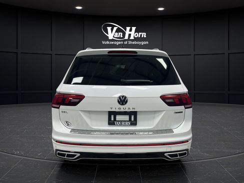 Used 2024 Volkswagen Tiguan SEL R-Line AWD/4WD image 6