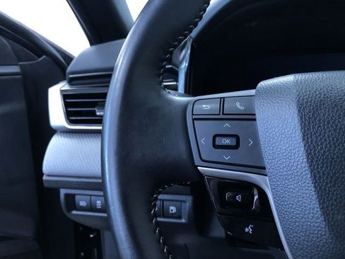 Certified 2025 Toyota Camry SE image 25