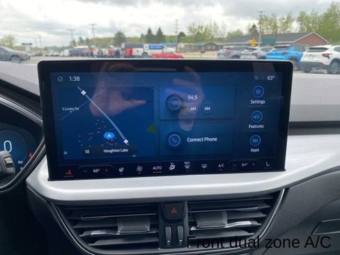 Used 2023 Ford Escape Platinum image 18