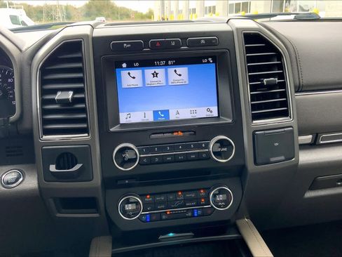 Used 2018 Ford Expedition XLT w/ Equipment Group 202A image 6