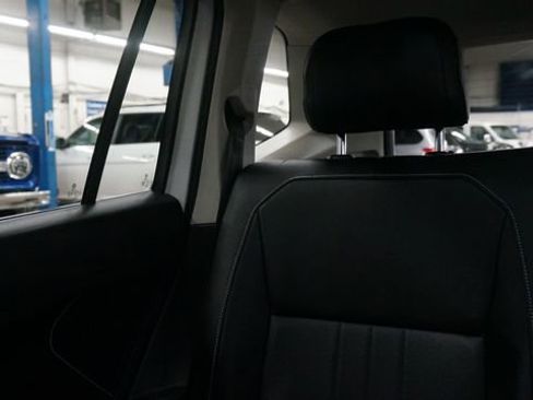 Certified 2023 Volkswagen Tiguan SE image 57