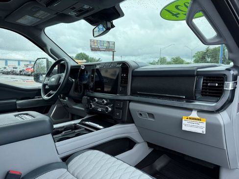 Used 2024 Ford F250 Limited w/ FX4 Off-Road Package AWD/4WD image 28