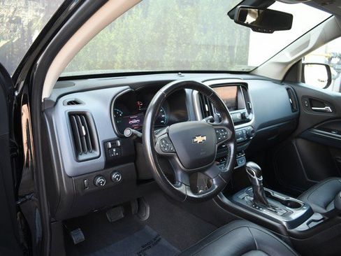 Used 2022 Chevrolet Colorado Z71 AWD/4WD image 14