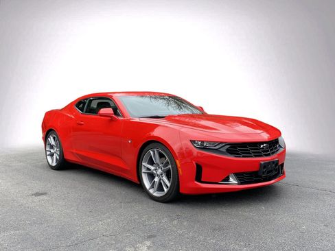 Used 2021 Chevrolet Camaro LT w/ RS Package image 2
