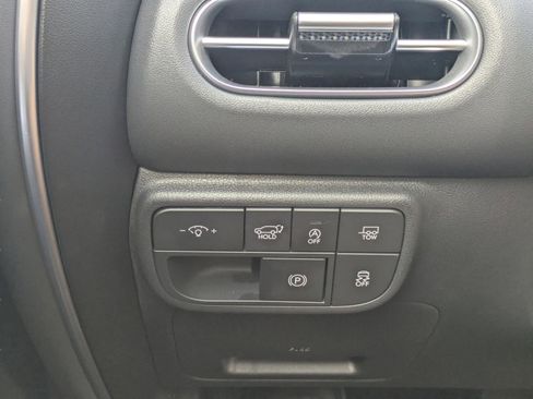 Used 2026 Hyundai Palisade Limited FWD image 32