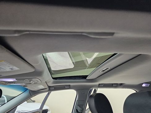 Used 2008 Cadillac DTS Performance image 35