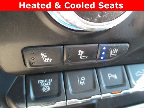 Used 2020 GMC Sierra 3500 Denali w/ Denali Ultimate Package image 18