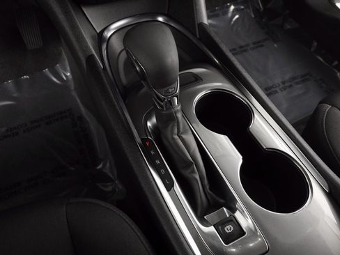 Used 2023 Chevrolet Malibu LT image 34