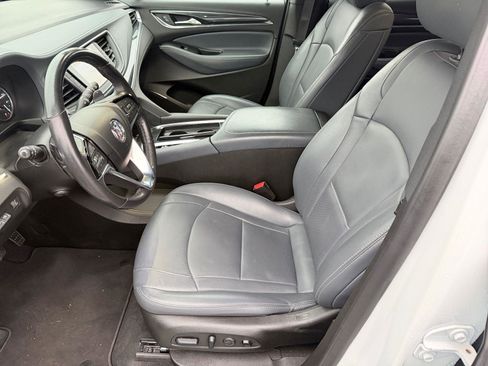 Used 2024 Buick Enclave Premium image 10