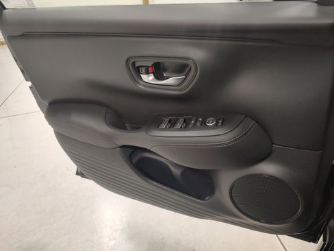 New 2026 Honda HR-V EX-L image 9