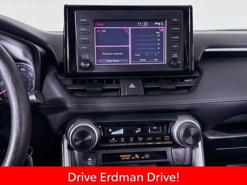 Used 2019 Toyota RAV4 LE FWD image 19