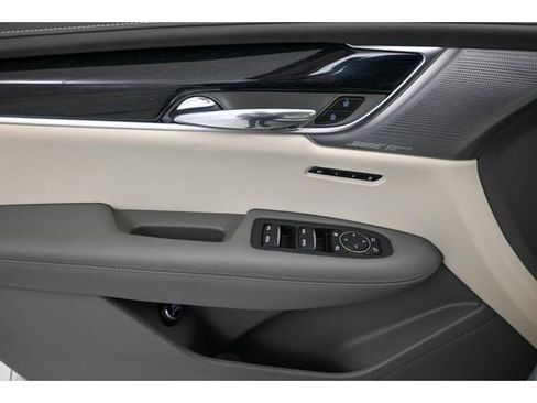 Used 2024 Cadillac XT6 Premium Luxury w/ Technology Package image 8