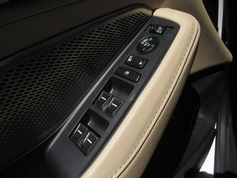 Used 2024 Acura MDX SH-AWD image 23
