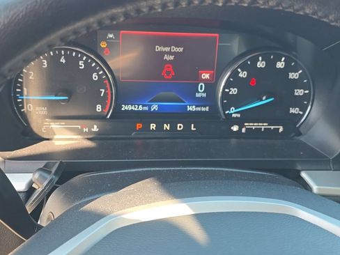 Used 2022 Ford Explorer XLT w/ Equipment Group 202A AWD/4WD image 9