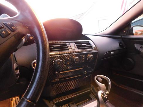 Used 2006 BMW M6 Coupe image 24