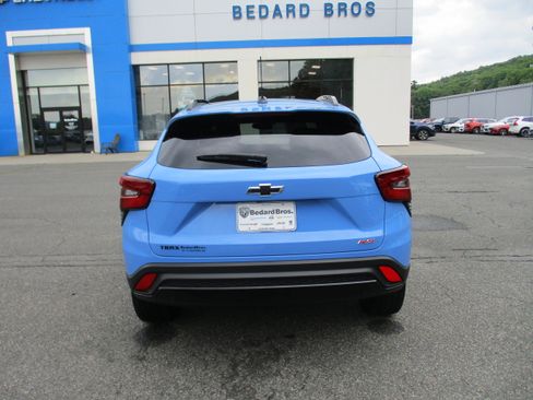 Certified 2024 Chevrolet Trax RS FWD image 6