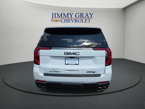 Used 2026 GMC Yukon AT4 w/ AT4 Premium Plus Package AWD/4WD image 4