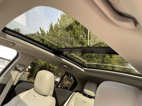 Certified 2023 Cadillac XT4 Luxury image 19