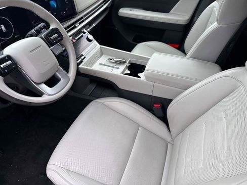 Used 2024 Hyundai Santa Fe Calligraphy image 23