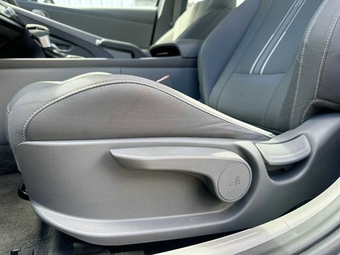 Used 2024 Hyundai Elantra SEL image 14