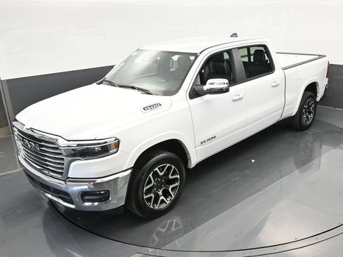 Used 2025 RAM 1500 Laramie image 33
