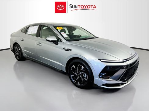 Used 2025 Hyundai Sonata SEL FWD image 1