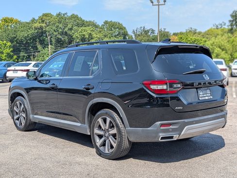 Used 2023 Honda Pilot Elite image 7