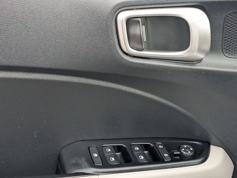 Certified 2023 Hyundai Venue SEL image 15