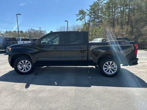 Used 2022 Chevrolet Silverado 1500 Custom AWD/4WD image 2
