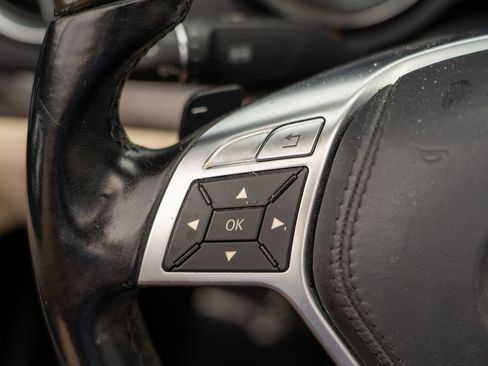 Used 2013 Mercedes-Benz SL 550 image 28