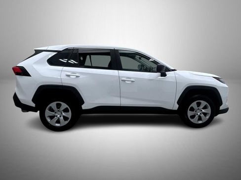 Used 2025 Toyota RAV4 LE AWD/4WD image 4