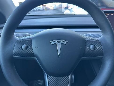 Used 2024 Tesla Model Y Performance image 26