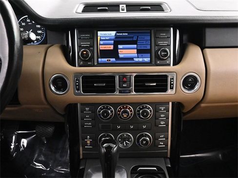 Used 2011 Land Rover Range Rover HSE LUX image 28