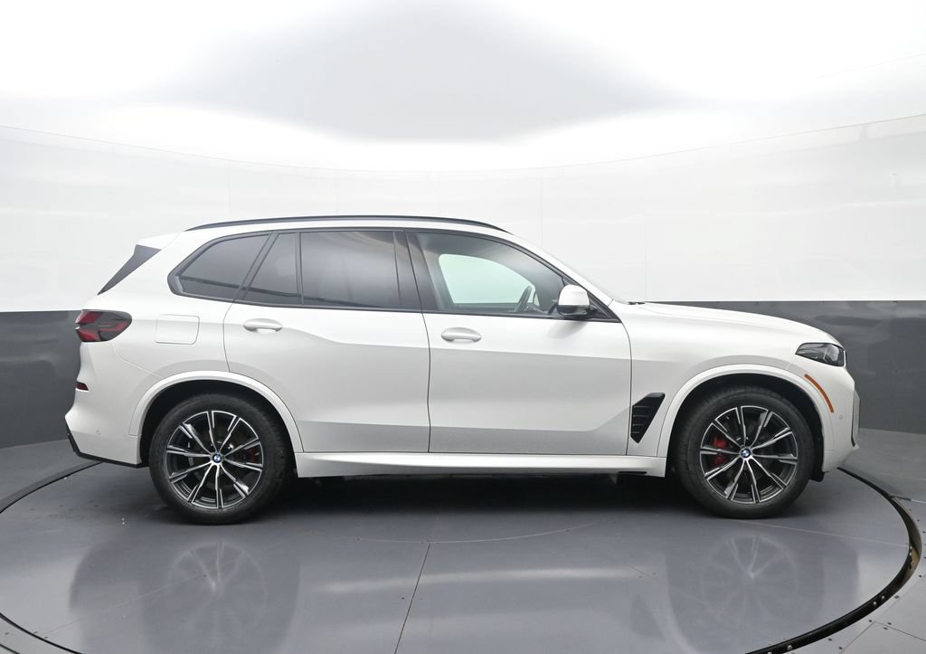 Used 2024 BMW X5 xDrive40i w/ Executive Package AWD/4WD image 8