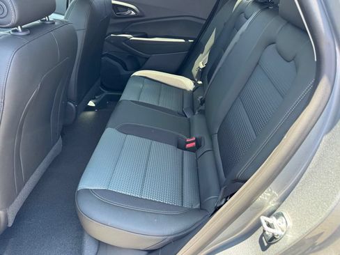 New 2026 Chevrolet Trax LT w/ Midnight Edition FWD image 13
