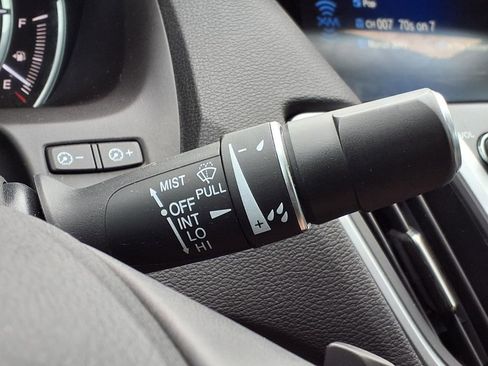 Used 2015 Acura TLX FWD image 25