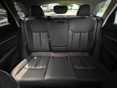 Used 2019 Audi e-tron Prestige w/ Prestige Package AWD/4WD image 69