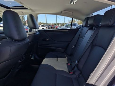 Used 2021 Lexus ES 350 w/ Premium Package image 12