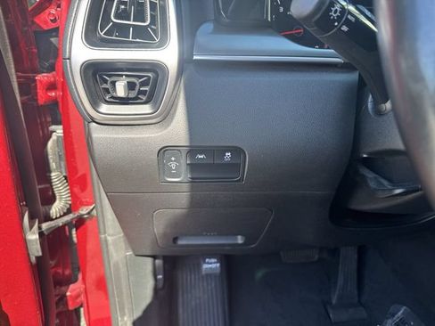 Used 2022 Kia Sorento S w/ Panoramic Sunroof Package FWD image 25