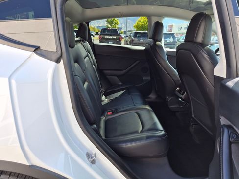 Used 2021 Tesla Model Y Performance AWD/4WD image 28